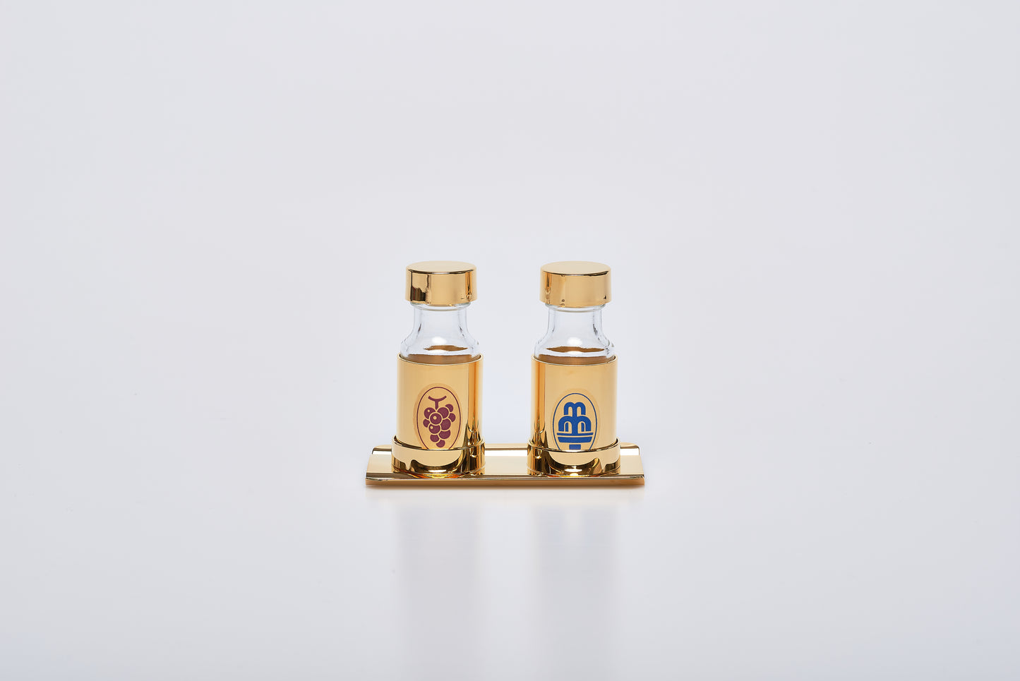 Servizio Bottiglie Acqua e Vino con Corazza Oro e Vassoio