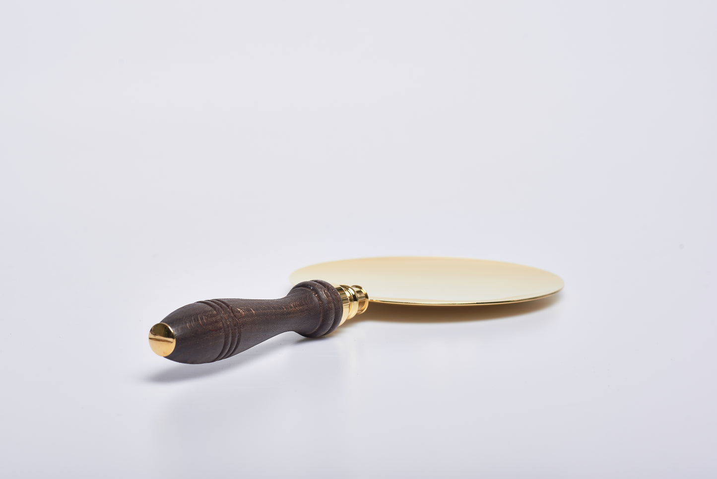 Patena con Manico in Legno