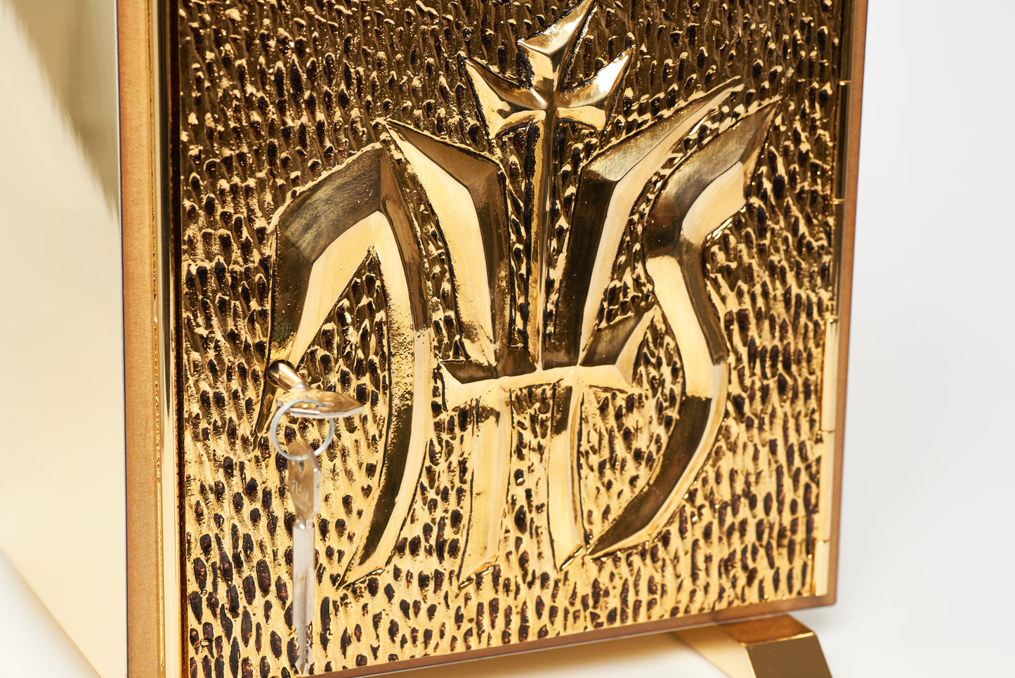Tabernacolo IHS con Porte Blindate in Fusione di Ottone
