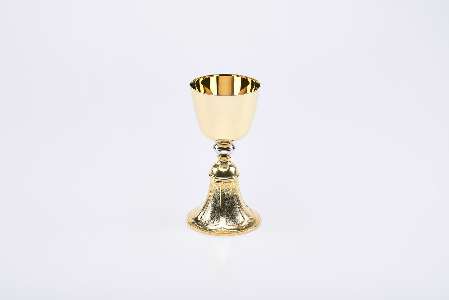 Calice in Ottone Dorato con Base in Fusione Altezza 18 Centimetri