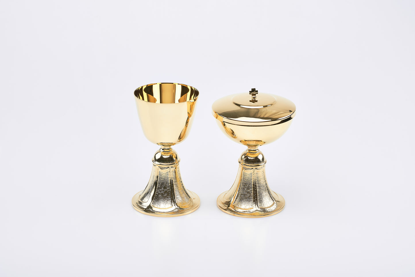 Calice e Pisside in Ottone Dorato