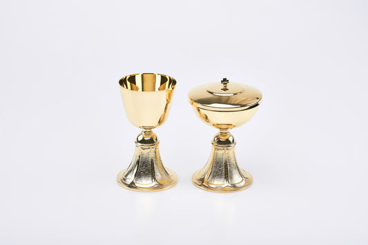 Calice e Pisside in Ottone Dorato