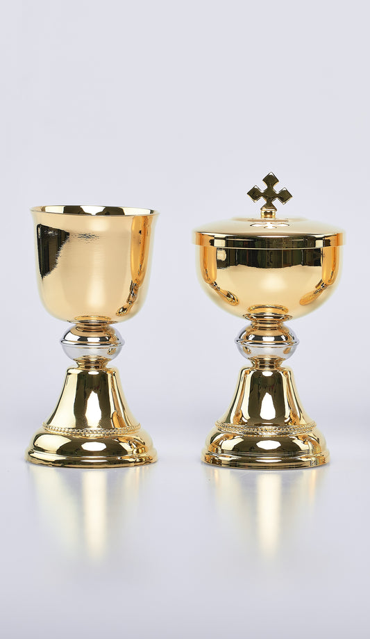 Calice e Pisside in Ottone Dorato